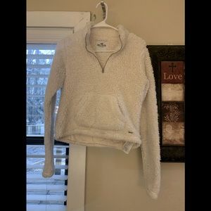 Hollister fleece teddy pullover